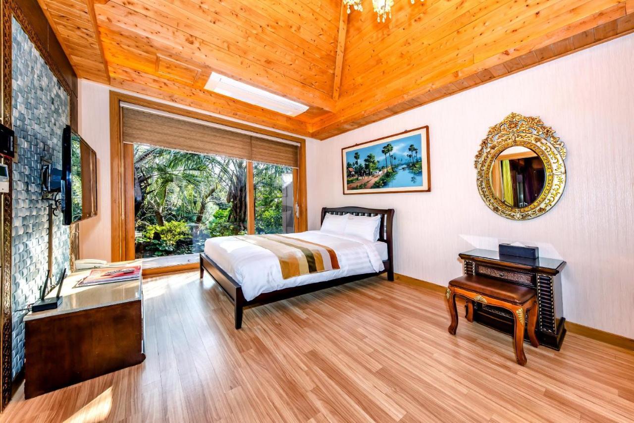 Palm Valley Resort Согвипхо Экстерьер фото